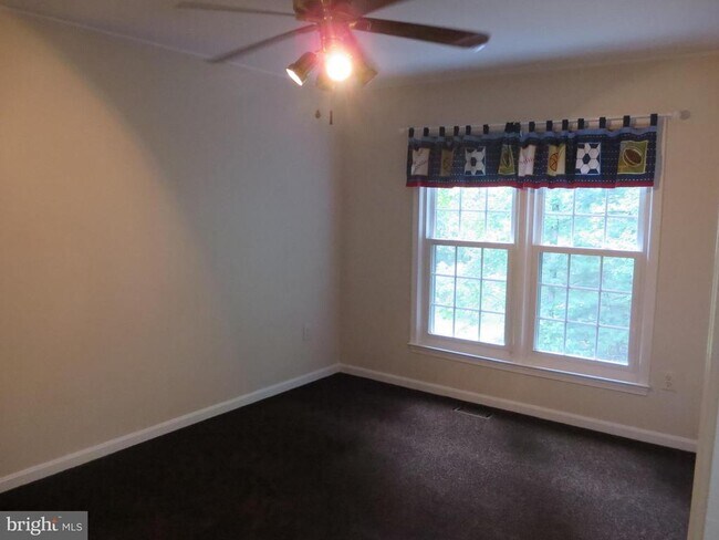 Building Photo - 12729 Falcon Dr