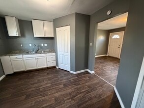 Building Photo - 26089 Lehigh St