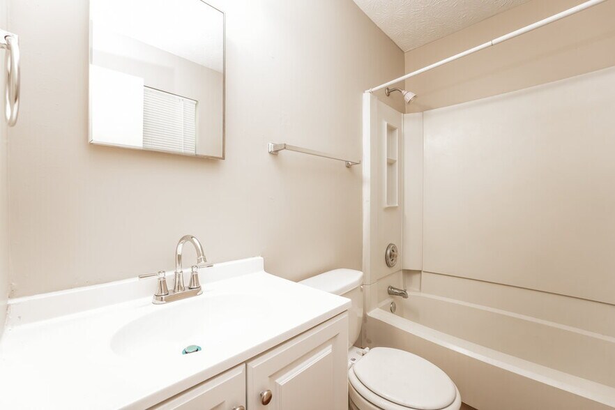 Building Photo - 2081 Countydown Ln