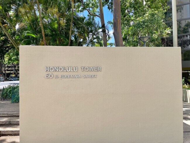 Building Photo - Penthouse Unit in Downtown Honolulu – 2 Be...