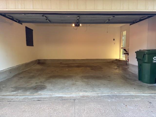 Building Photo - 4208 Thames Ct