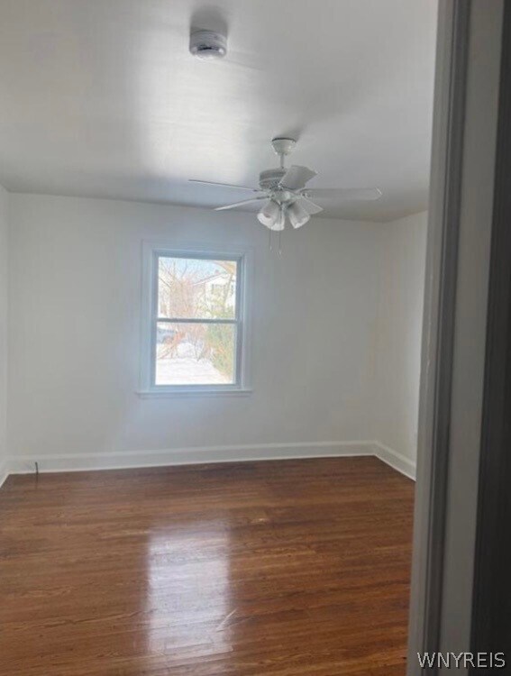 Building Photo - 153 Park Dr