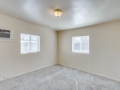 Building Photo - 3206 E Bellevue St