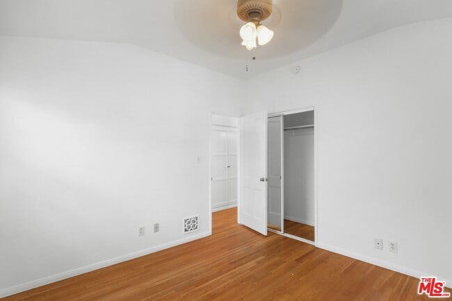 Building Photo - 9625 Charleville Blvd