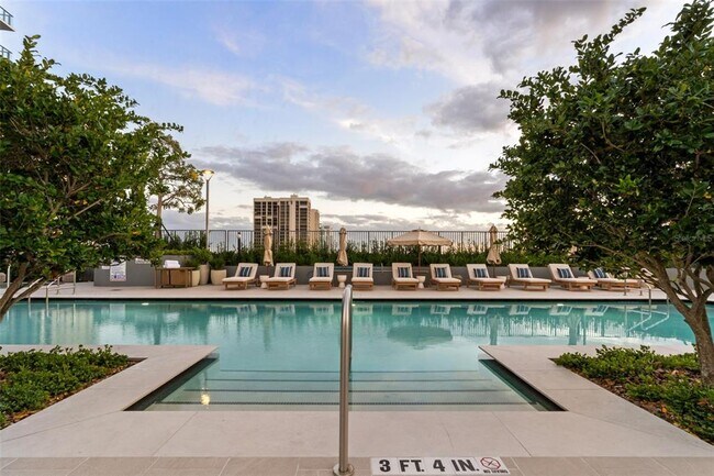 Building Photo - 3015 S Ysabella Ave