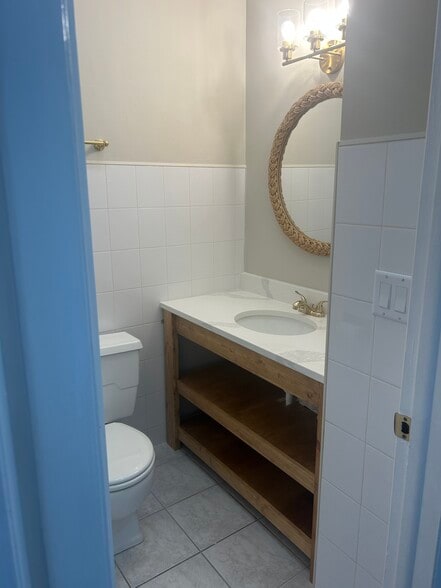 2nd Bathroom - 1415 W Pratt Blvd
