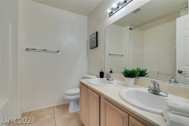Building Photo - 1827 Cavendish Way