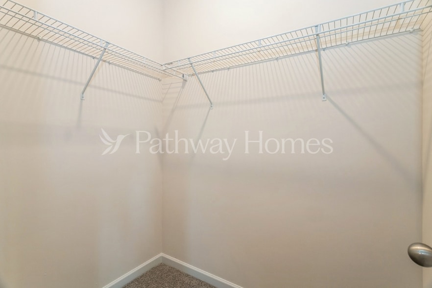 Building Photo - 630 Mackenzie Cv