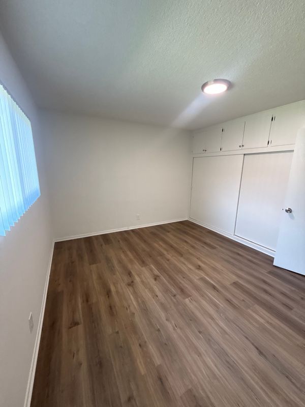 Building Photo - 7622 Crescent Ave
