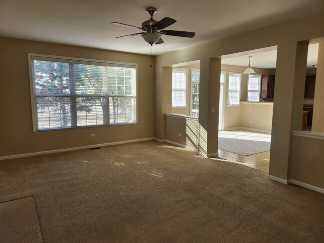 Building Photo - 8100 Shady Oak Rd