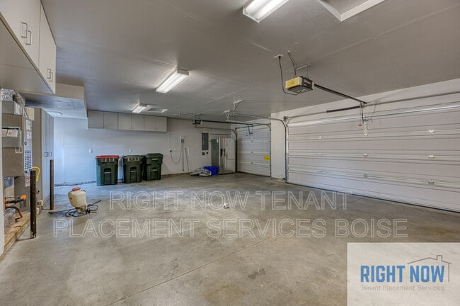 Building Photo - 4141 W Patel Dr