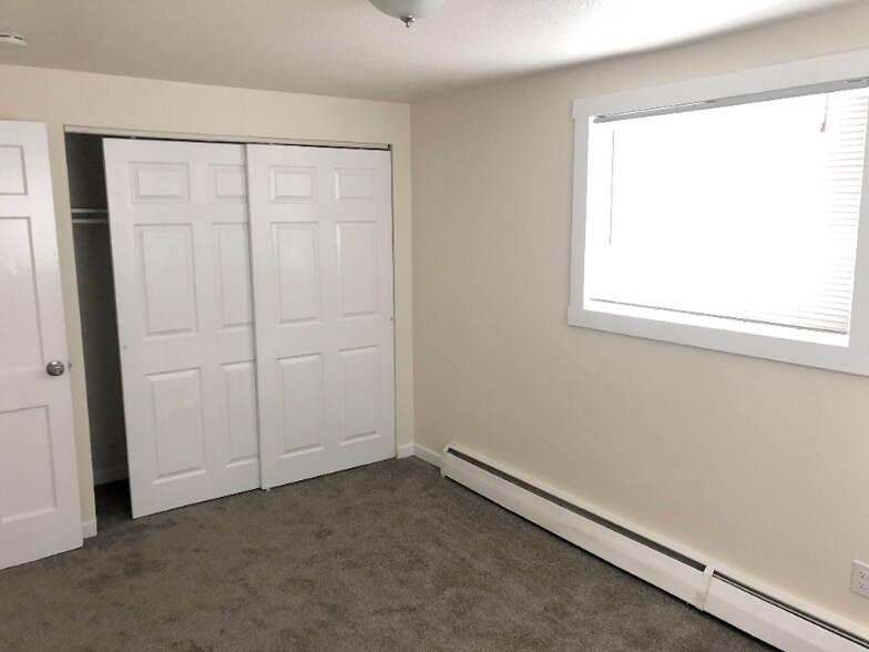 Building Photo - 1026 17th Ave