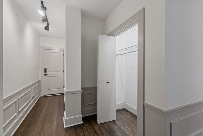 Building Photo - 9 Dana St