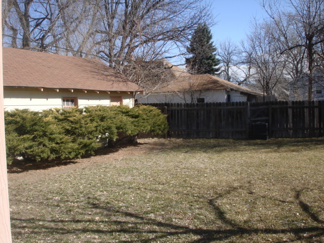 Building Photo - Aug. 1st move in.  Stunning 2 bedroom Home...