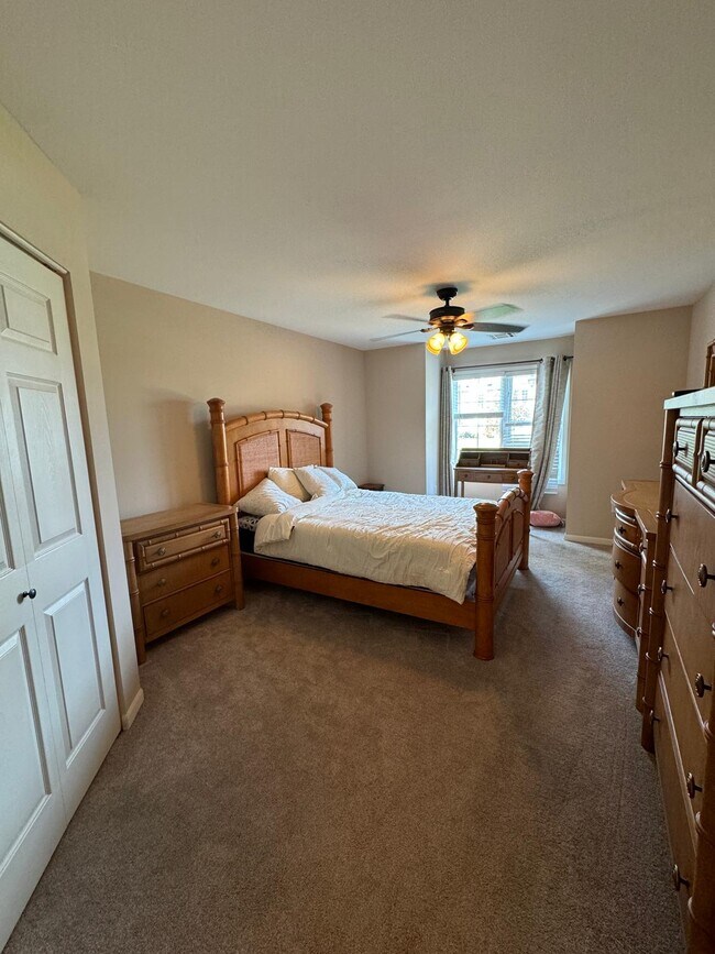 Building Photo - 8979 Woodbridge Dr