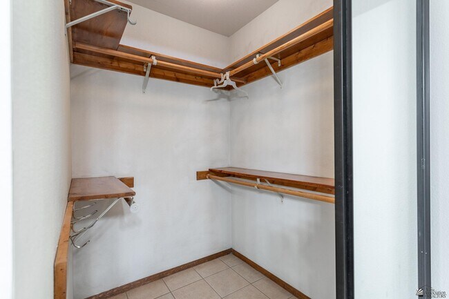 Building Photo - 10605 S Del Vista Dr
