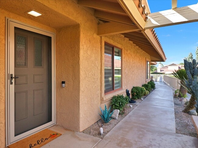 Building Photo - 77897 Woodhaven Dr S