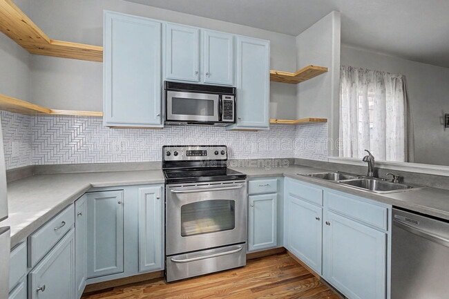 Building Photo - 5614 Bergamont Dr