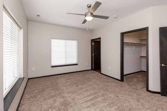 Building Photo - $1,770 | 2 Bedroom + Bonus Room, 1 Bathroom Condo | No Pets* | Available for August 1st, 2026 Mov...