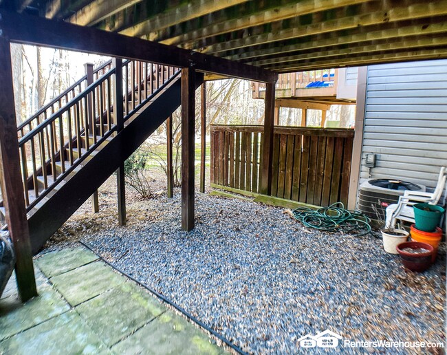 Building Photo - 13 Tivoli Lake Ct