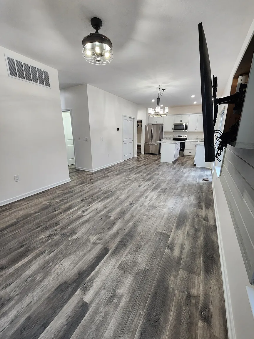 Building Photo - 4812 Jessica Suzanne Dr