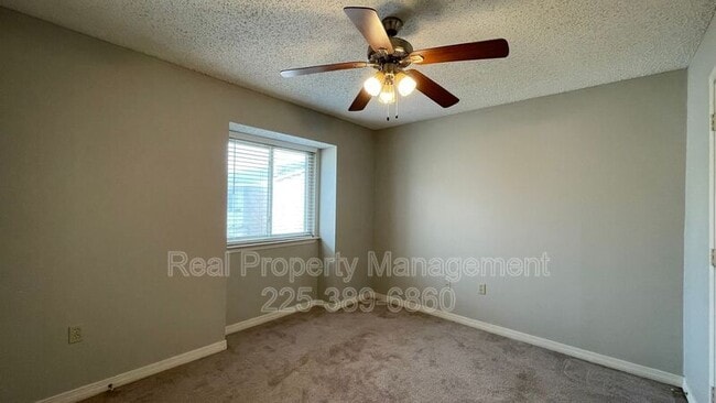 Building Photo - 914 W Tony St