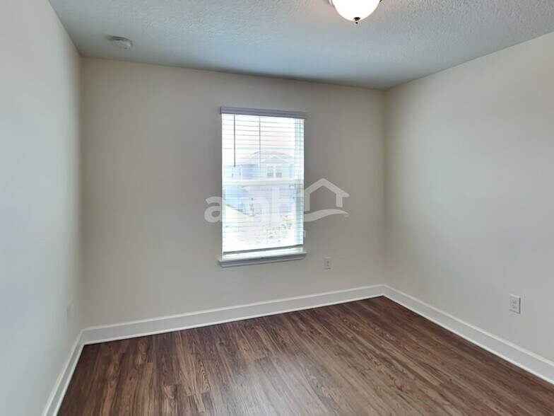 Building Photo - 4616 Birdsong Dr