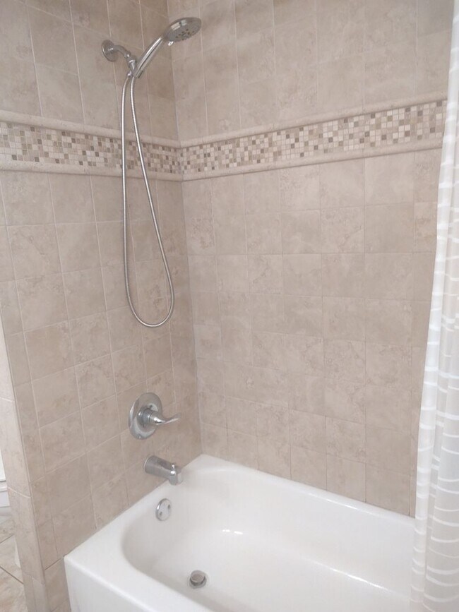 Building Photo - 12201 Sandalwood Dr