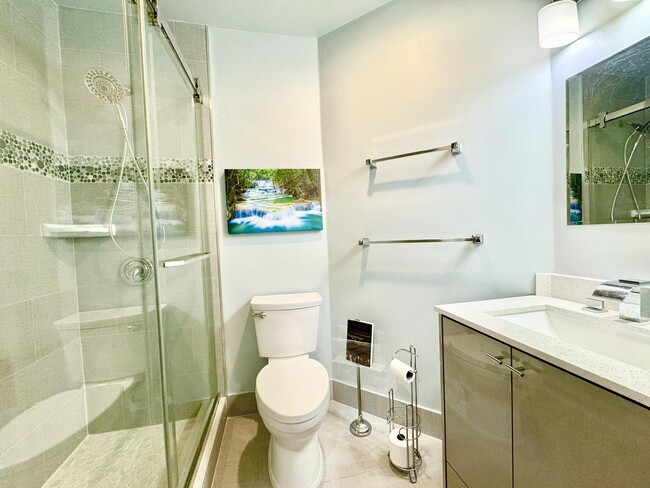 Building Photo - 5135 Floria Dr