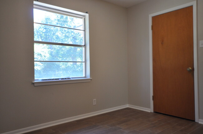 Building Photo - COMING SOON! 3 Bedroom 1.5 Bath Rental in ...