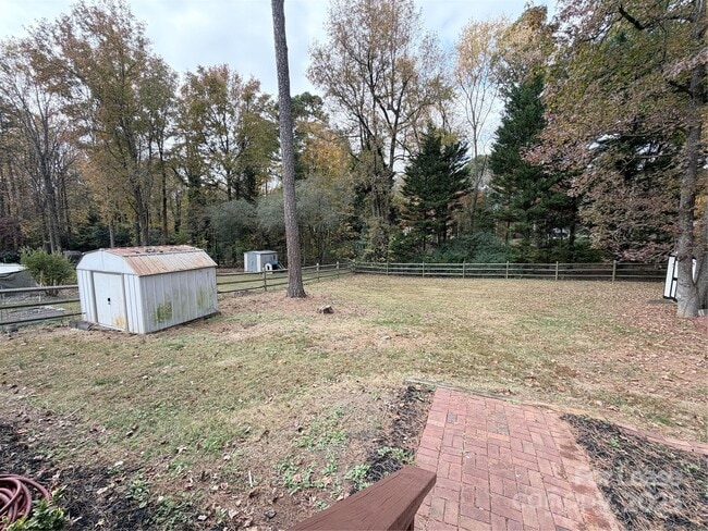 Building Photo - 2825 Edwin Jones Dr