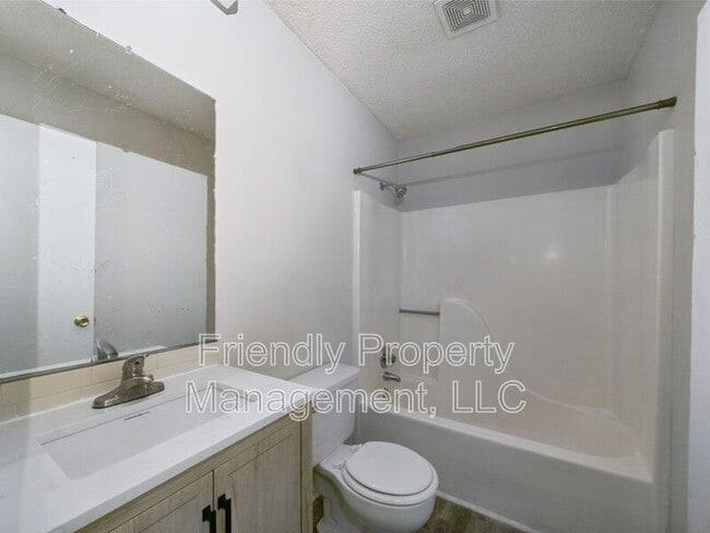 Building Photo - 119 Bay Meadow Ct