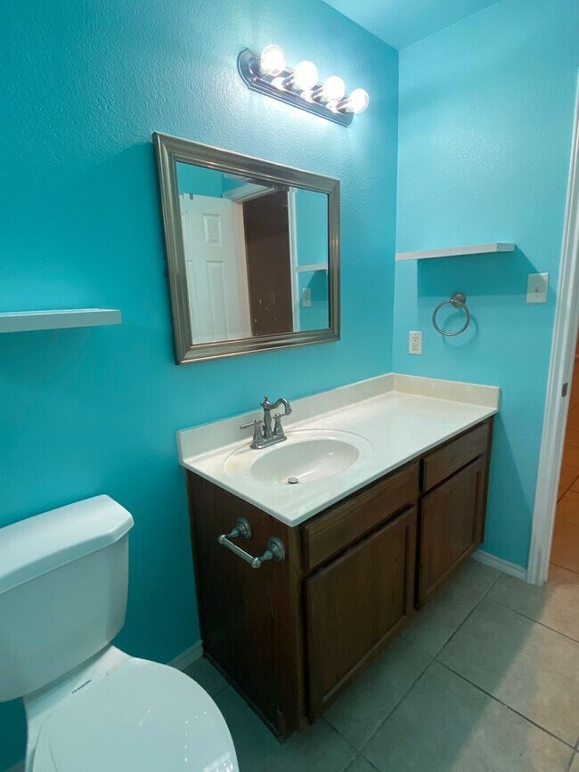 Building Photo - CHARMING 4 BEDROOM, BELTON ISD