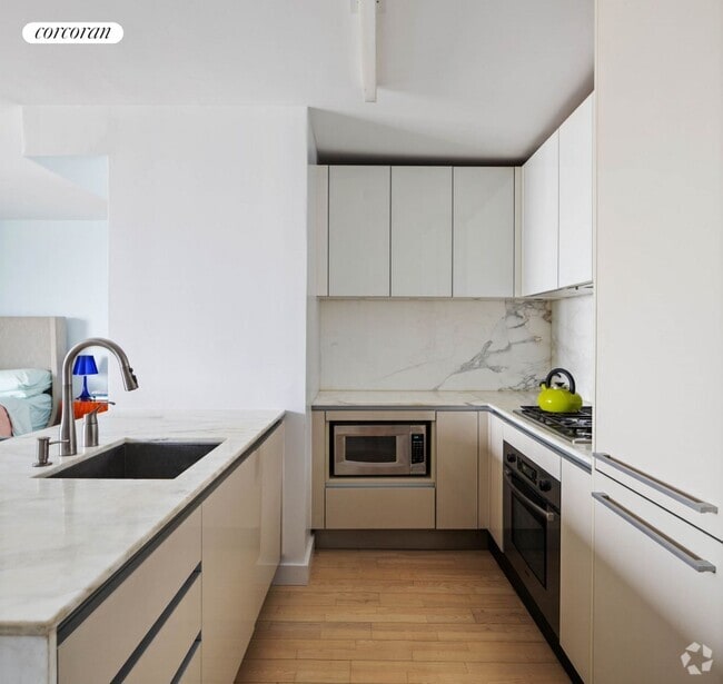 Building Photo - 322 W 57th St