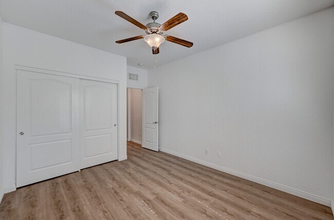 Building Photo - Lantern Gardens