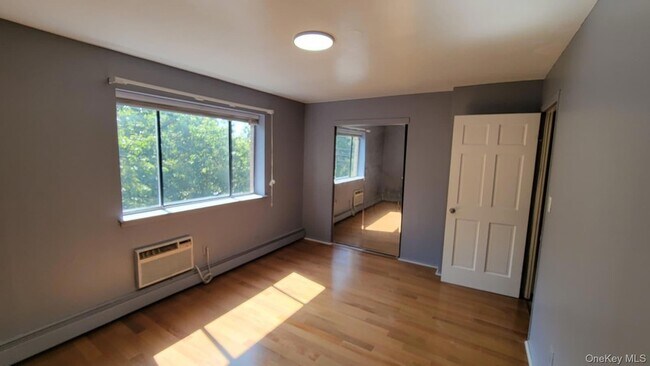 Building Photo - 6201 Spencer Terrace