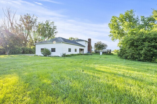 Building Photo - 7711 Hayden Run Rd