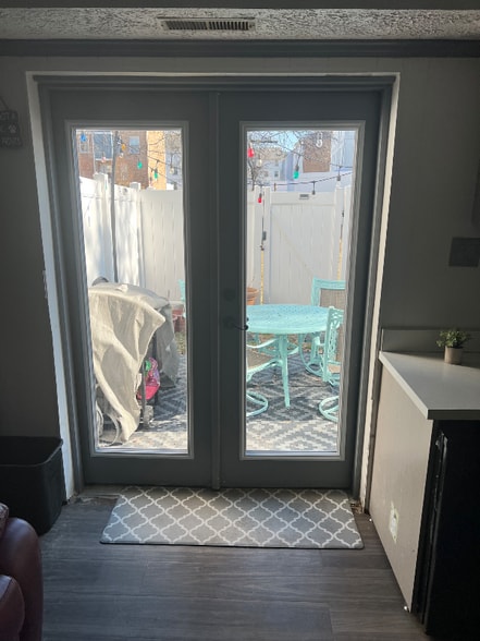 Building Photo - 9350 Canterbury Riding