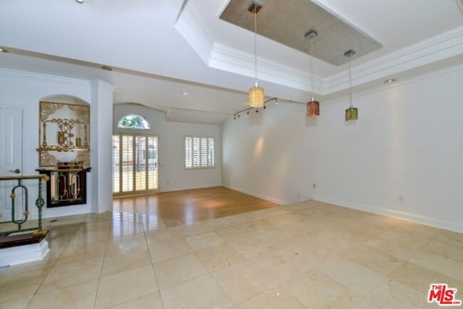 Building Photo - 6473 Zuma View Pl