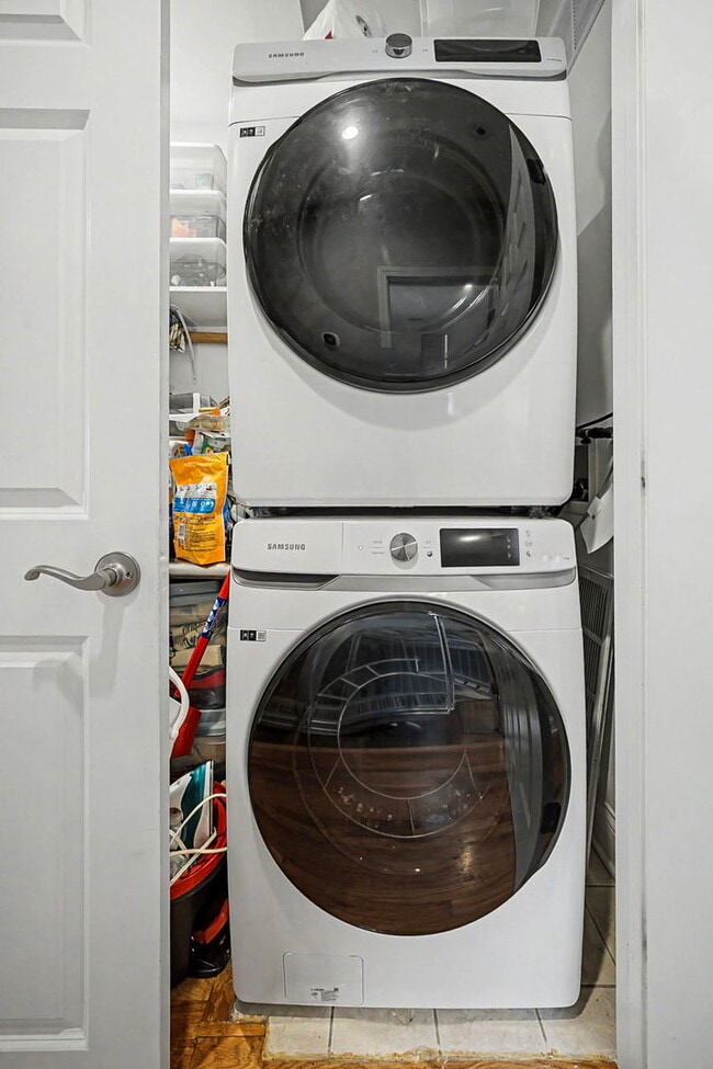 Building Photo - 1640 W Ohio St