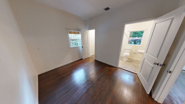 Building Photo - West Hollywood Oasis! *FREE RENT*