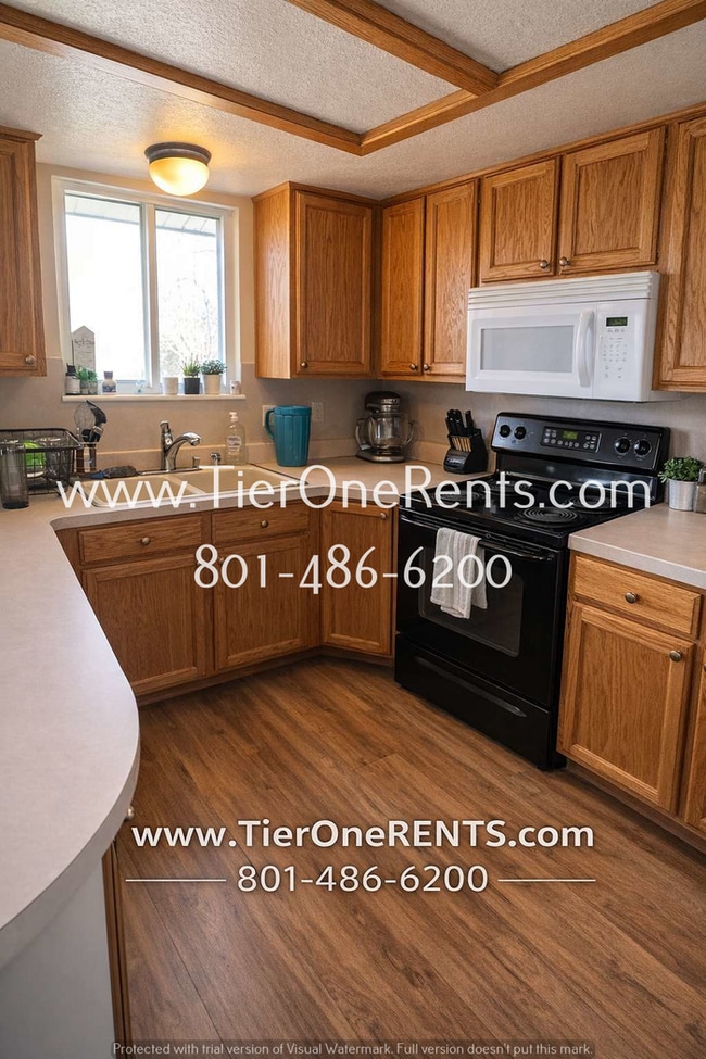 Building Photo - NO DEPOSIT option available for qualified renters through Obligo.
