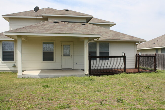 Building Photo - Wonderful New Braunfels Home  in Whisperin...