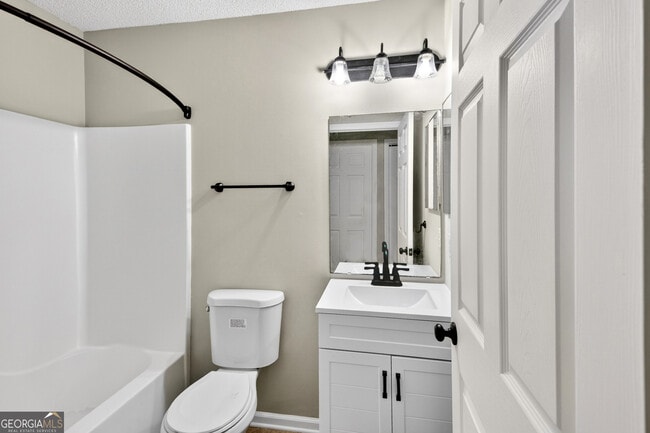 Building Photo - 107 Navajo Ct