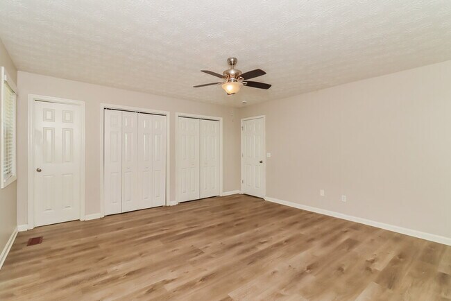 Building Photo - 909 N Lassetter Cir