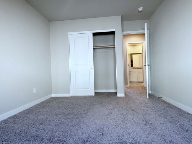 Building Photo - 4bd/2.5bath Single Family Home