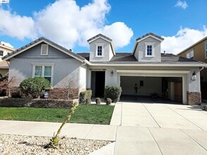 Building Photo - 2488 Remy Cantos Dr