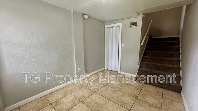 Building Photo - 2821 Moncrief Rd