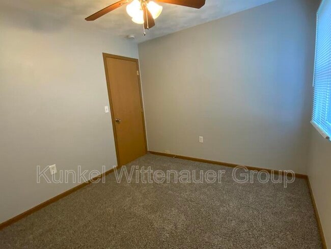 Building Photo - 1806 Jamestown Rd