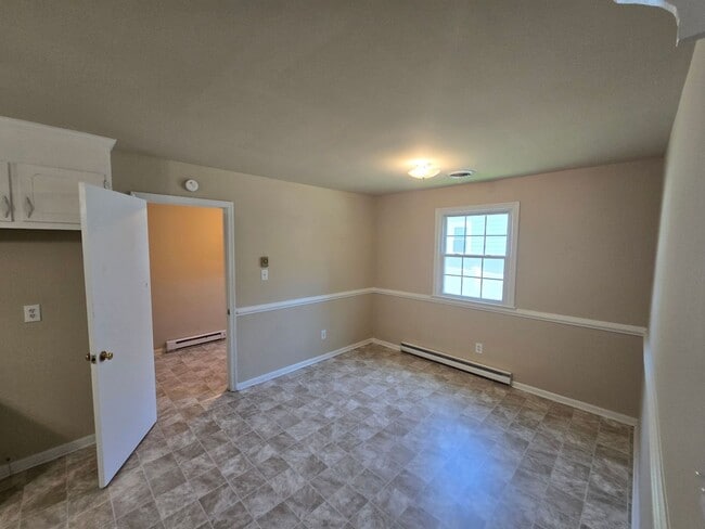 Building Photo - 3 bedroom in Hopewell